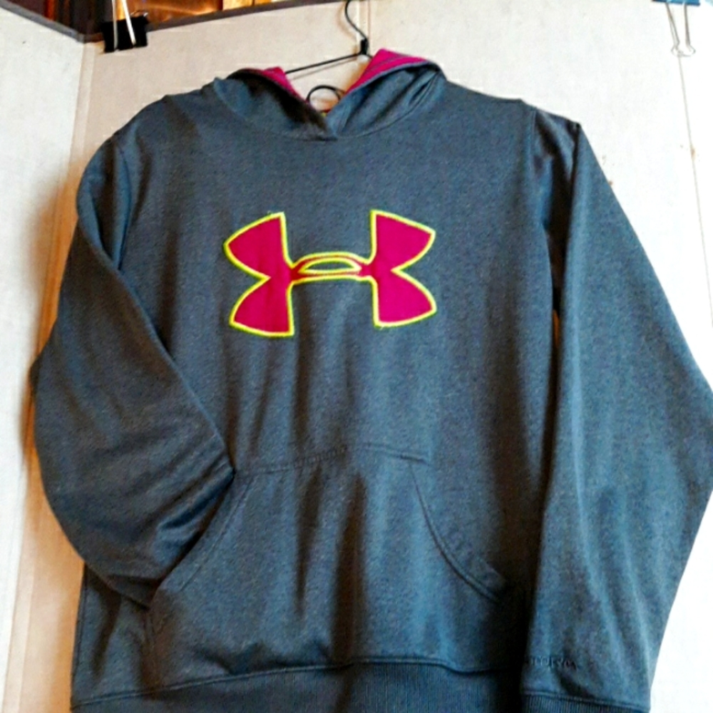 Under Armour gray hoodie size small  / petite It has a hot pink hood lining.